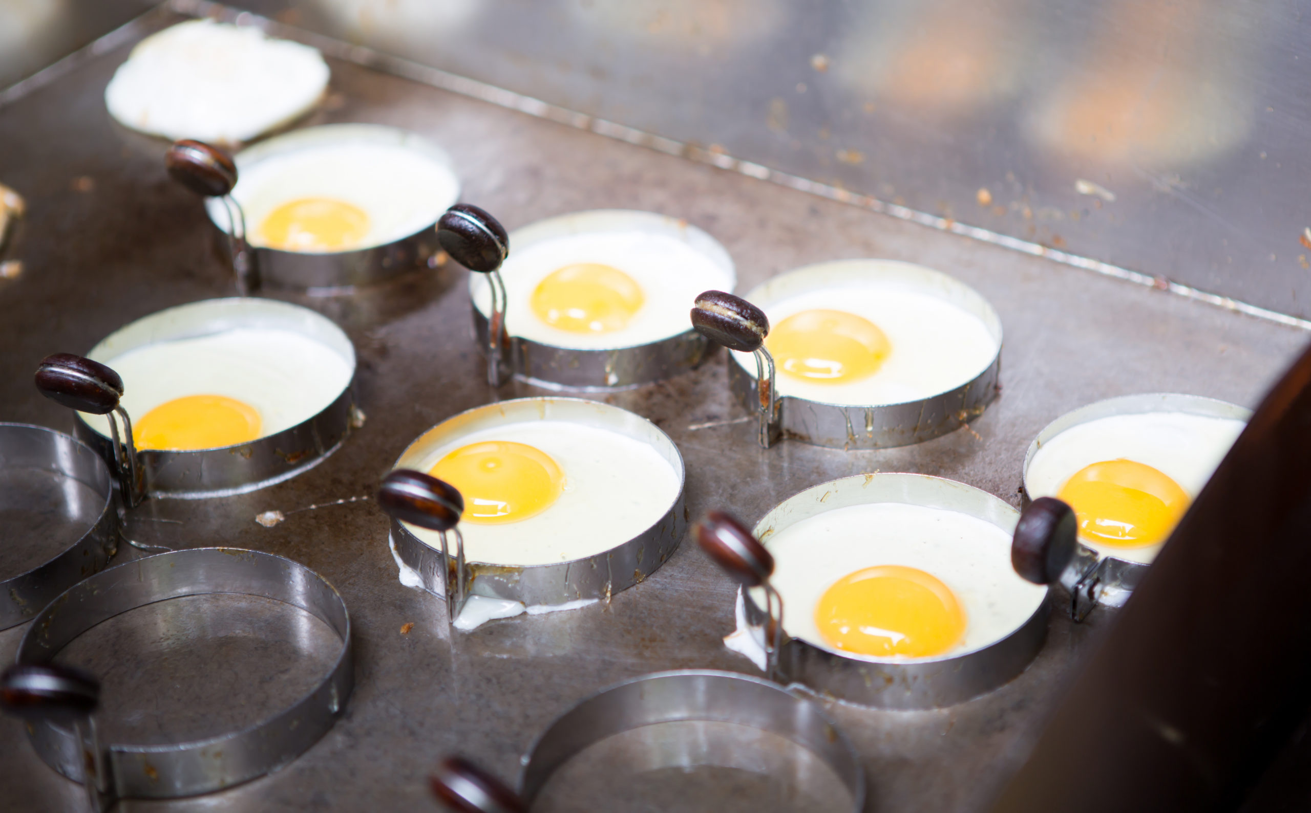 How To Clean Grease Traps & Keep Away The Smell